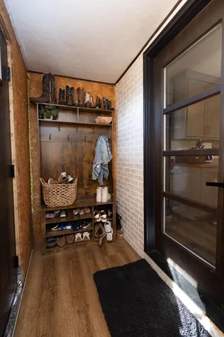 $250,000 | 16121 County Road 4 Southeast, Lake Lillian, MN 56253