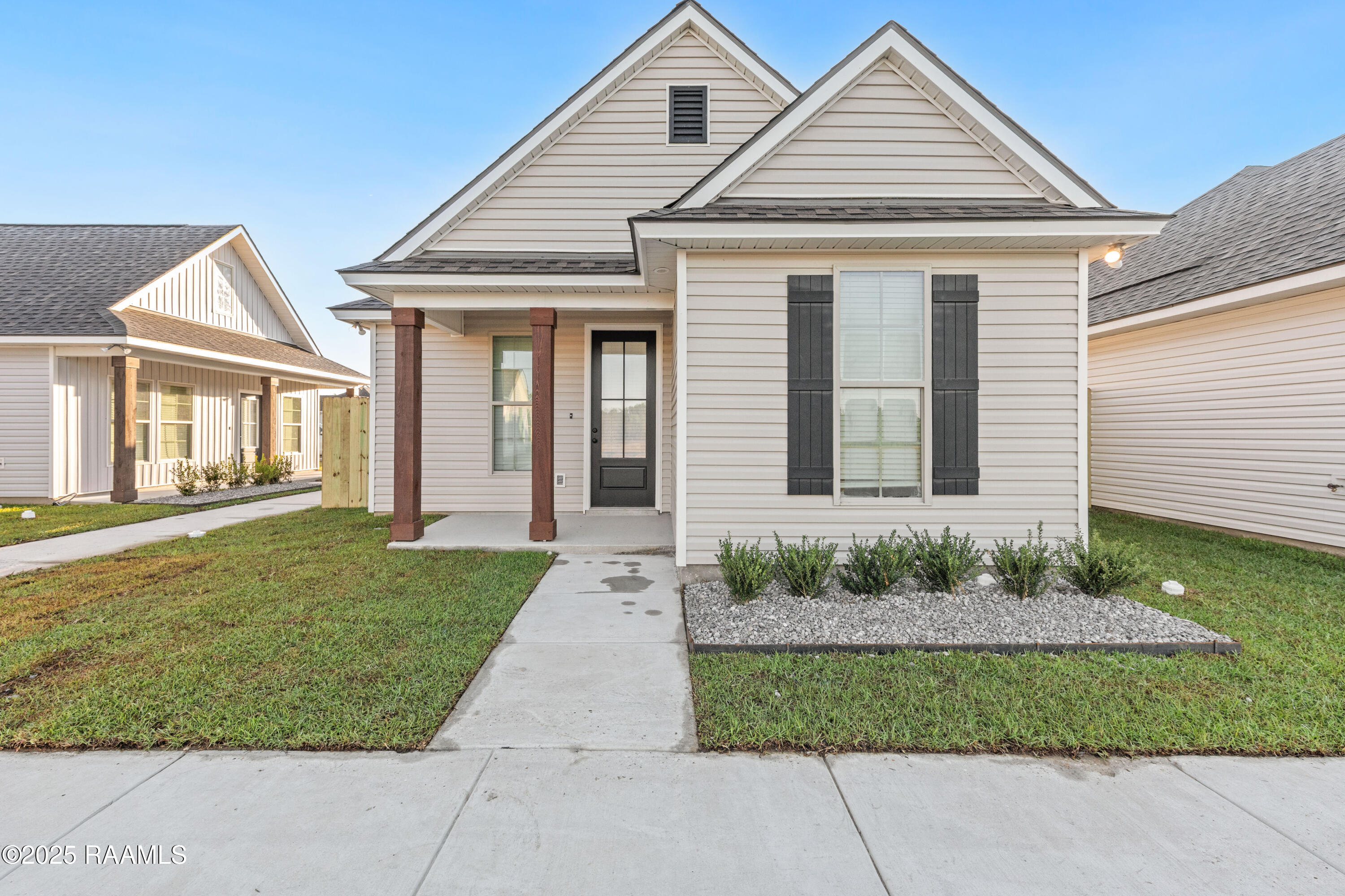 110 Ridgedale Alley Scott, LA 70583 - Photo 1 of 34 102Albernathy-7