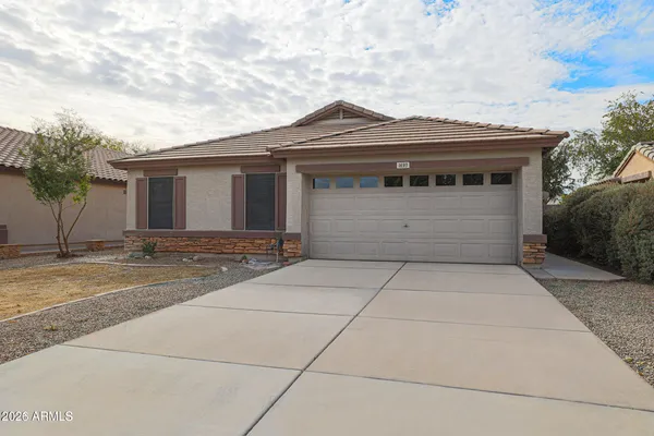 $2,500 | 1693 East Milky Way, Gilbert, AZ 85295