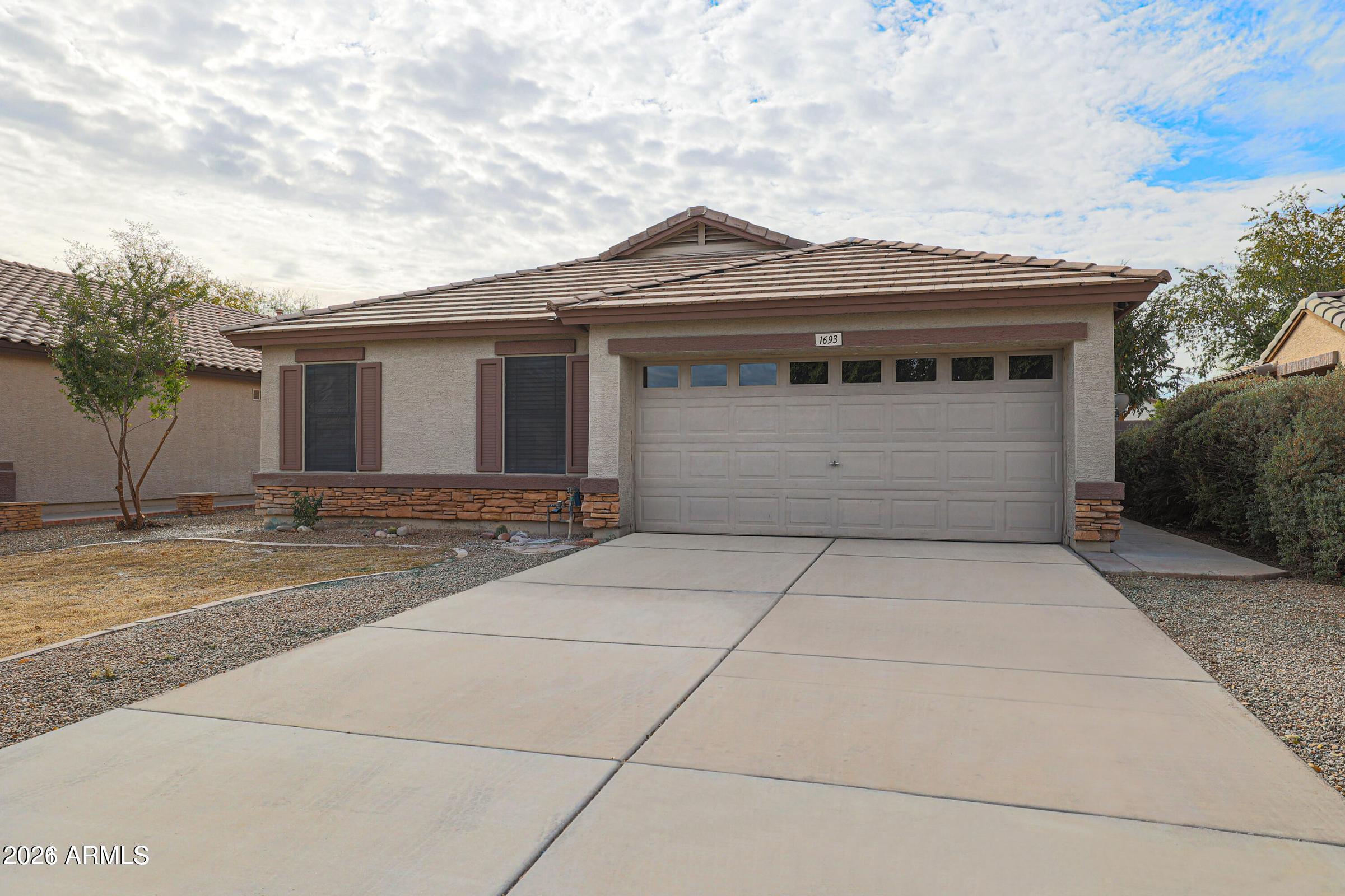 1693 East Milky Way Gilbert, AZ 85295 - Photo 1 of 30 20220717183343944033000000-o