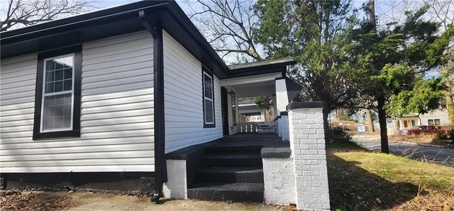 $2,100 | 884 Thurmond Street Northwest, Atlanta, GA 30314