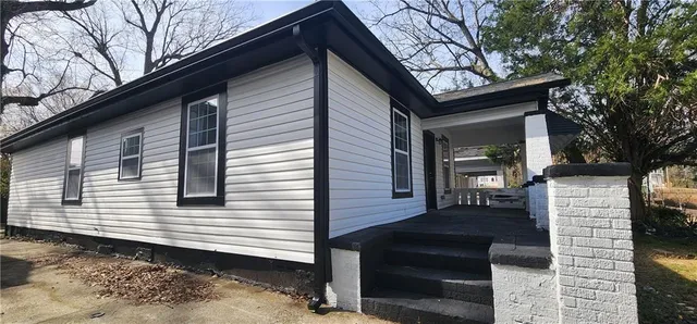 $2,100 | 884 Thurmond Street Northwest, Atlanta, GA 30314