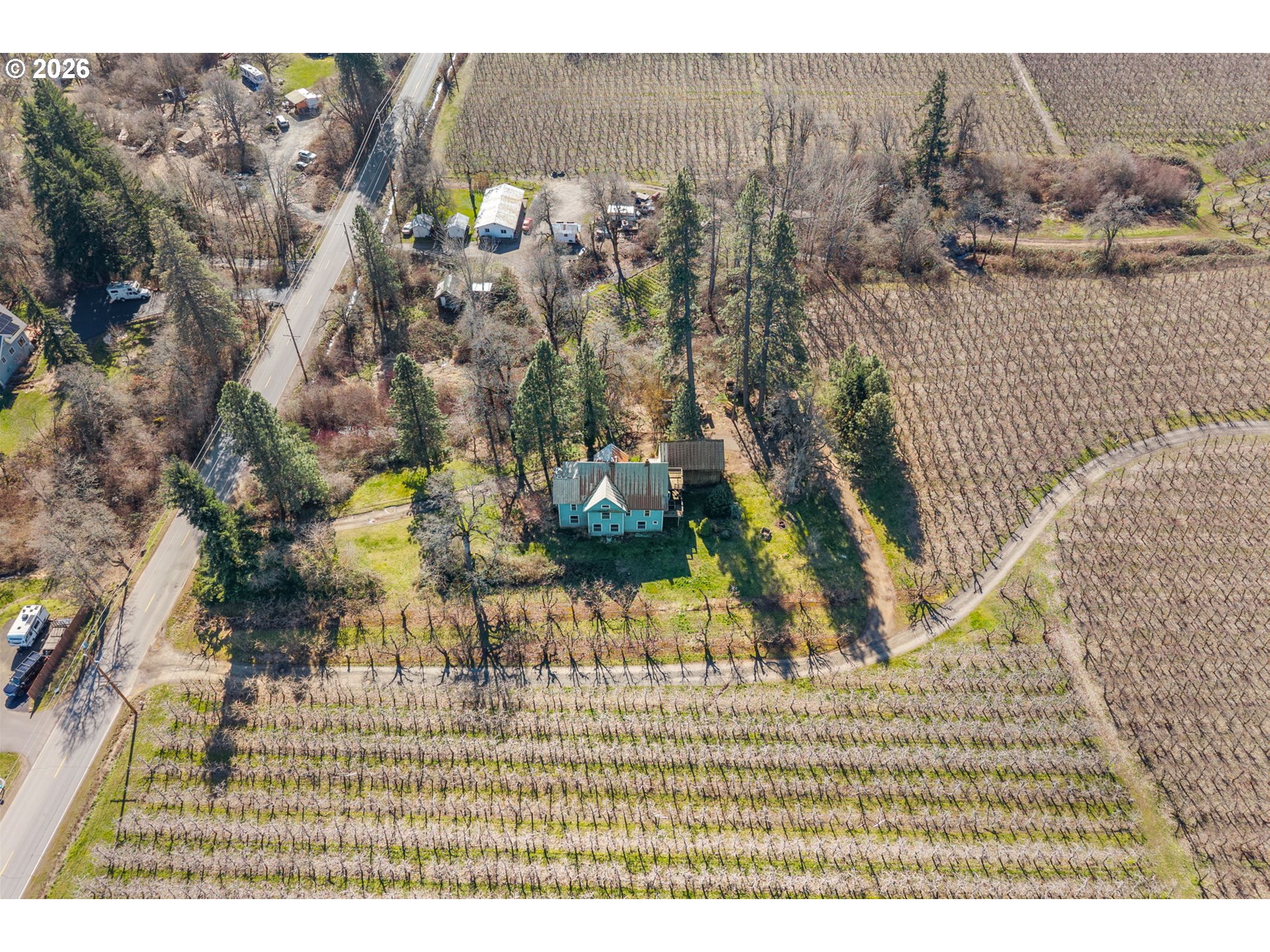 1580 Markham Road Hood River, OR 97031 - Photo 13 of 46