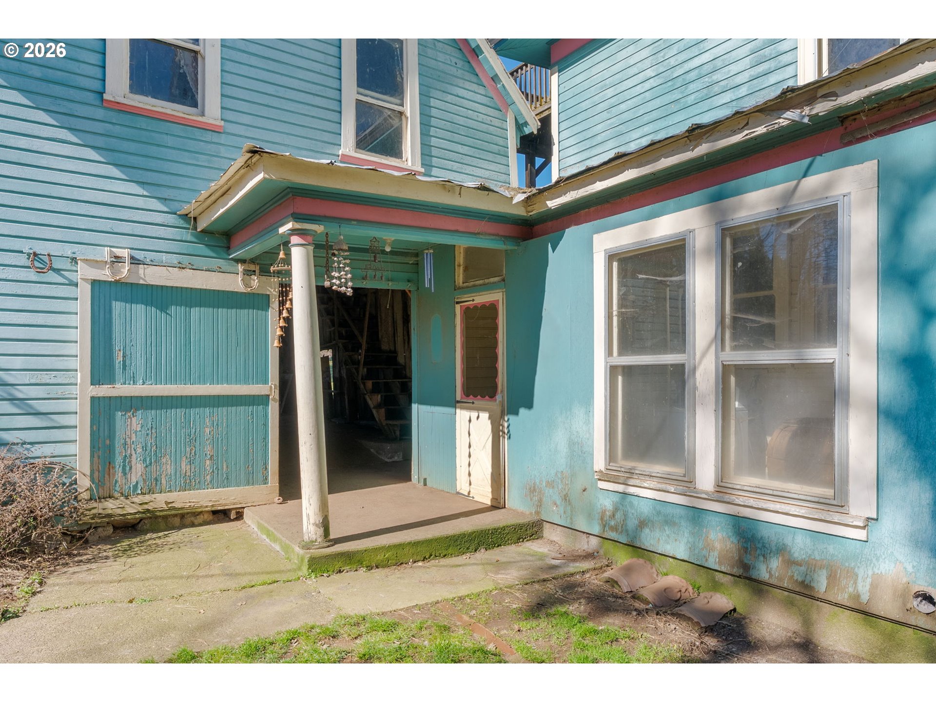 1580 Markham Road Hood River, OR 97031 - Photo 15 of 46