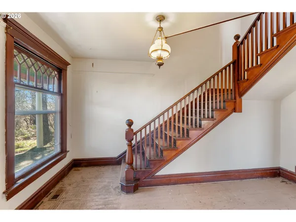 $799,000 | 1580 Markham Road, Hood River, OR 97031