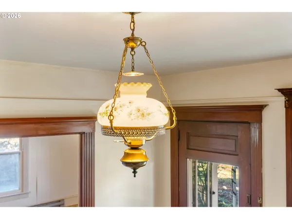 $799,000 | 1580 Markham Road, Hood River, OR 97031