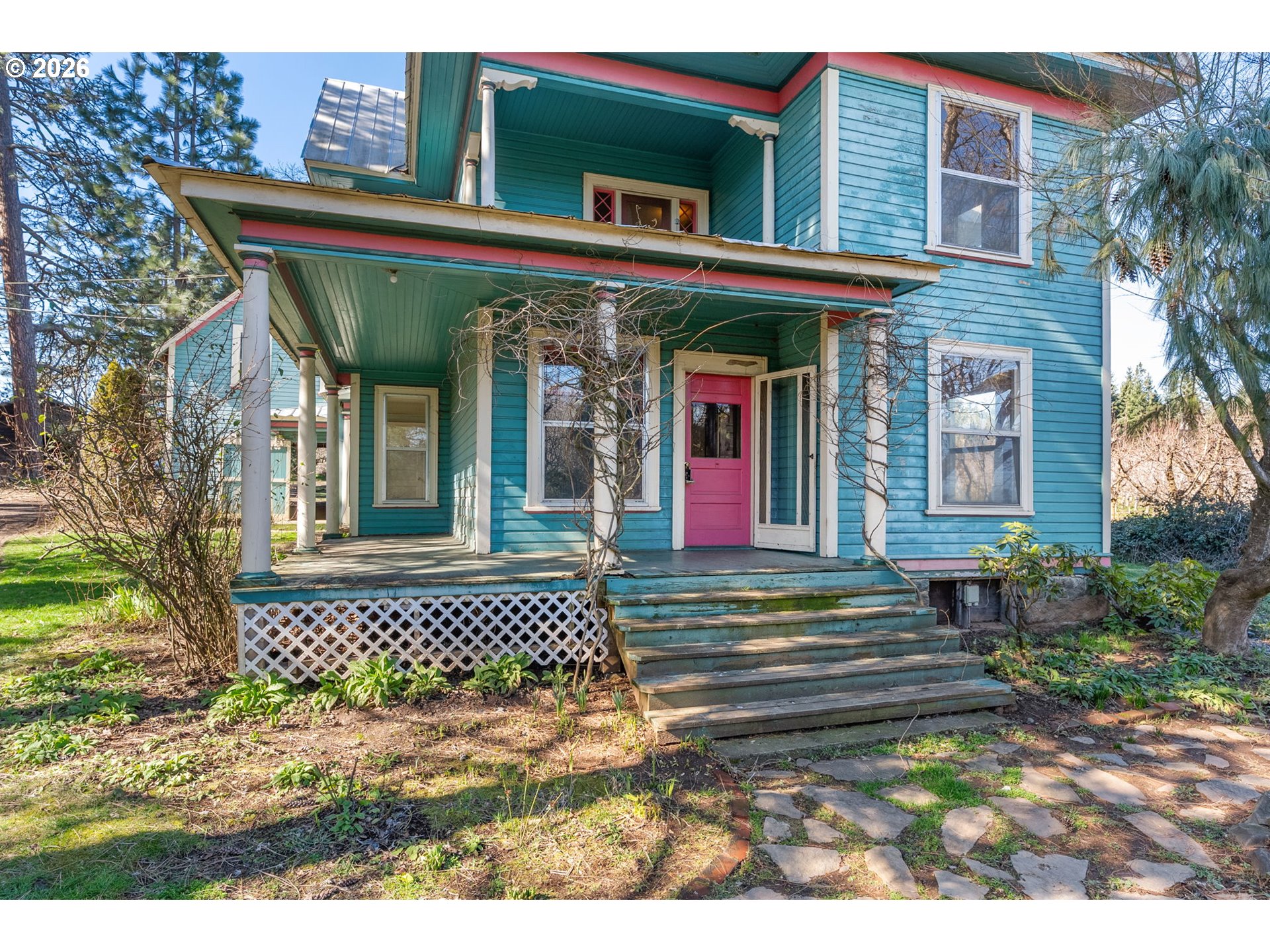 1580 Markham Road Hood River, OR 97031 - Photo 3 of 46