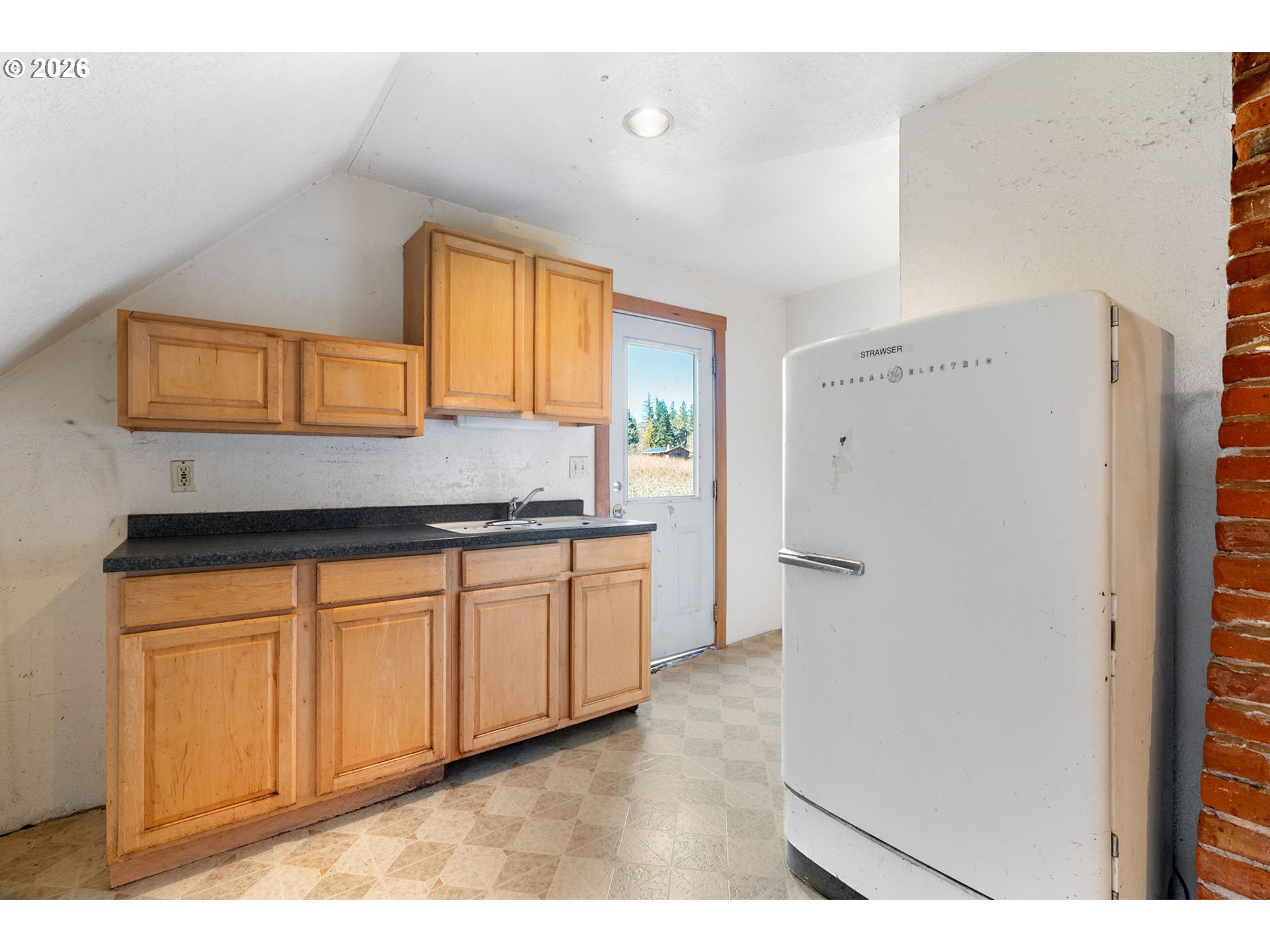 1580 Markham Road Hood River, OR 97031 - Photo 41 of 46