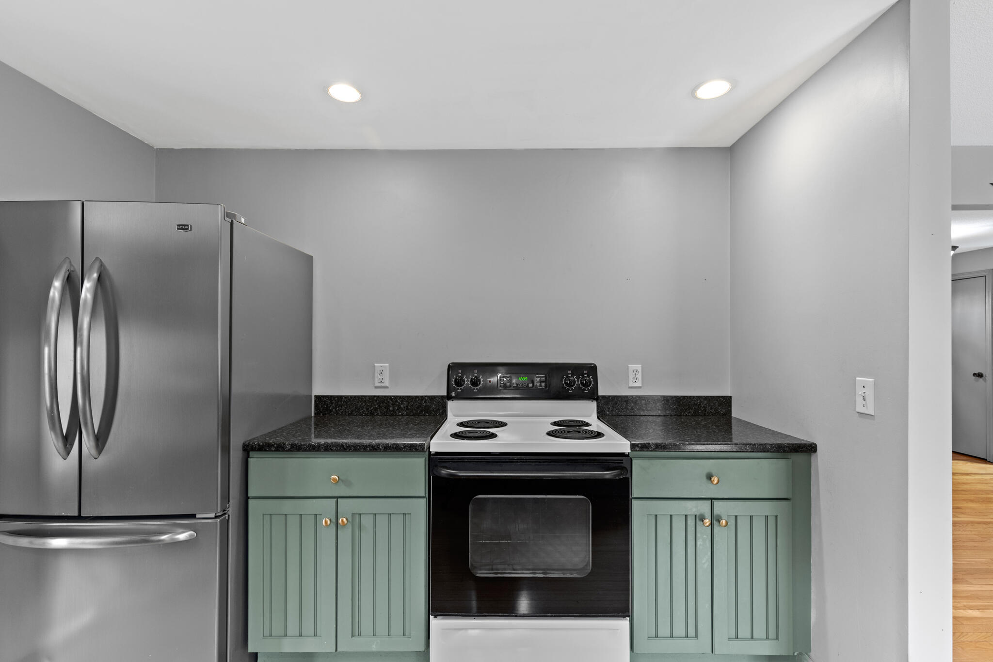 10 Quaker Meetinghouse Road Forestdale, MA 02644 - Photo 10 of 40 20