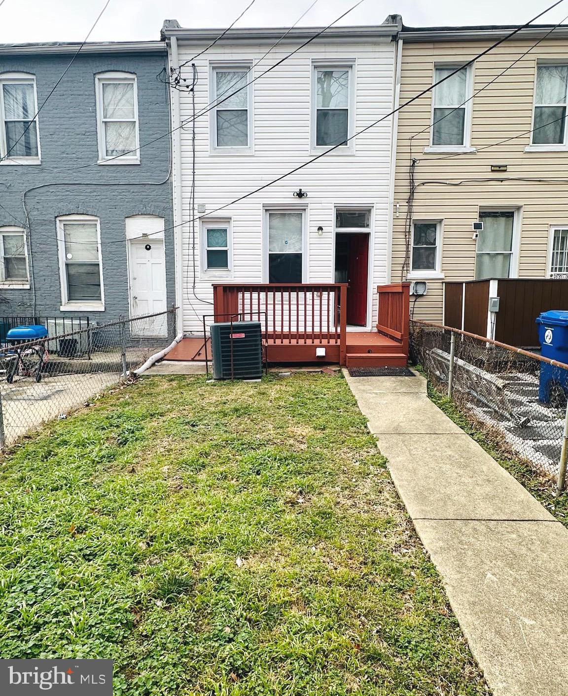 429 Yale Avenue Baltimore, MD 21229 - Photo 31 of 33 Rear yard