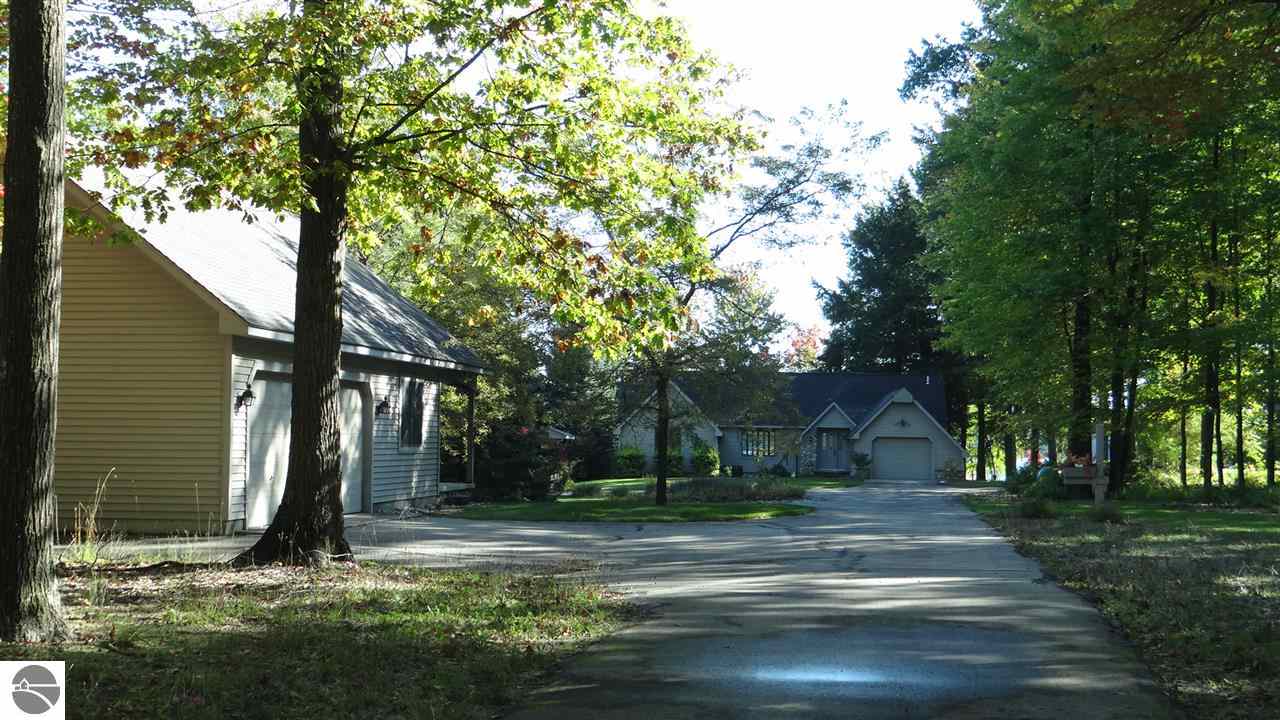 6131 South Betsie River Road Interlochen, MI 49643 - Photo 27 of 31 1745950-26.JPG