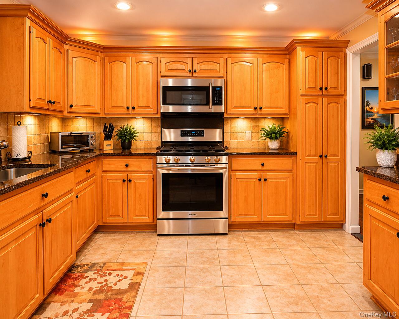111 Ludvigh Road Bardonia, NY 10954 - Photo 9 of 44 Pantry, Stainless Steel Applliances