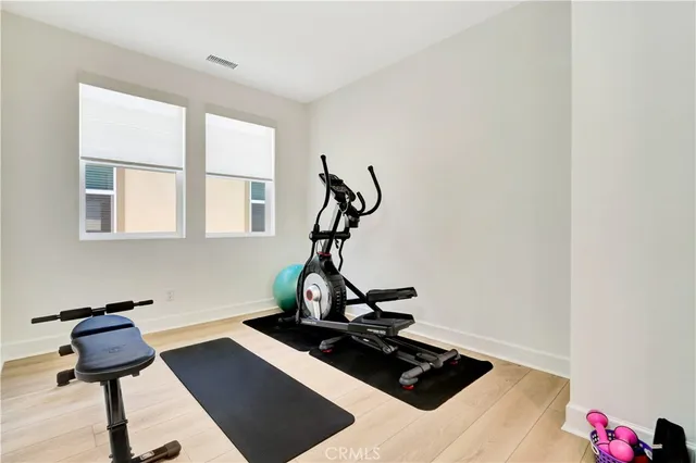 $4,900 | 10887 Carlos Street, Ventura, CA 93004