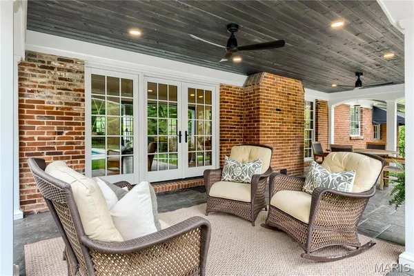$1,995,000 | 12829 Topping Acres, Town and Country, MO 63131