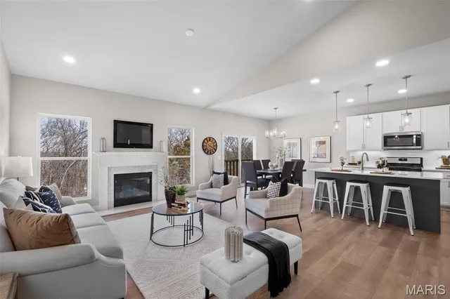 $324,990 | 1 Tbb Rockport@ The Highlands, Washington, MO 63090