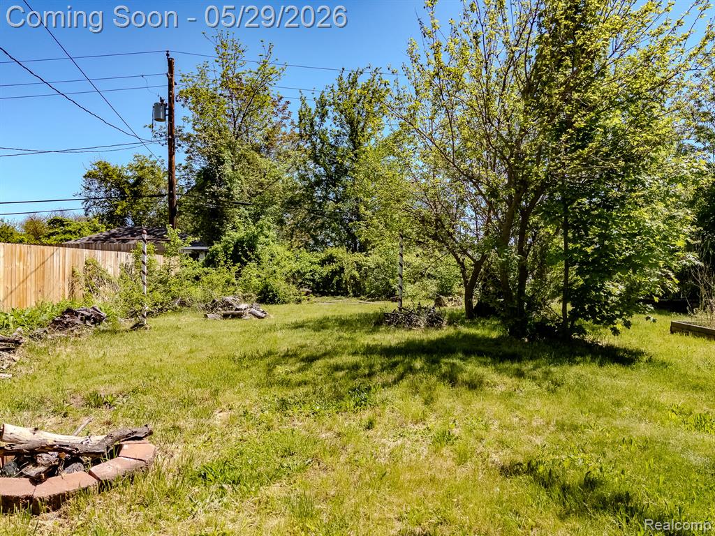 3010 Fischer Street Detroit, MI 48214 - Photo 35 of 36