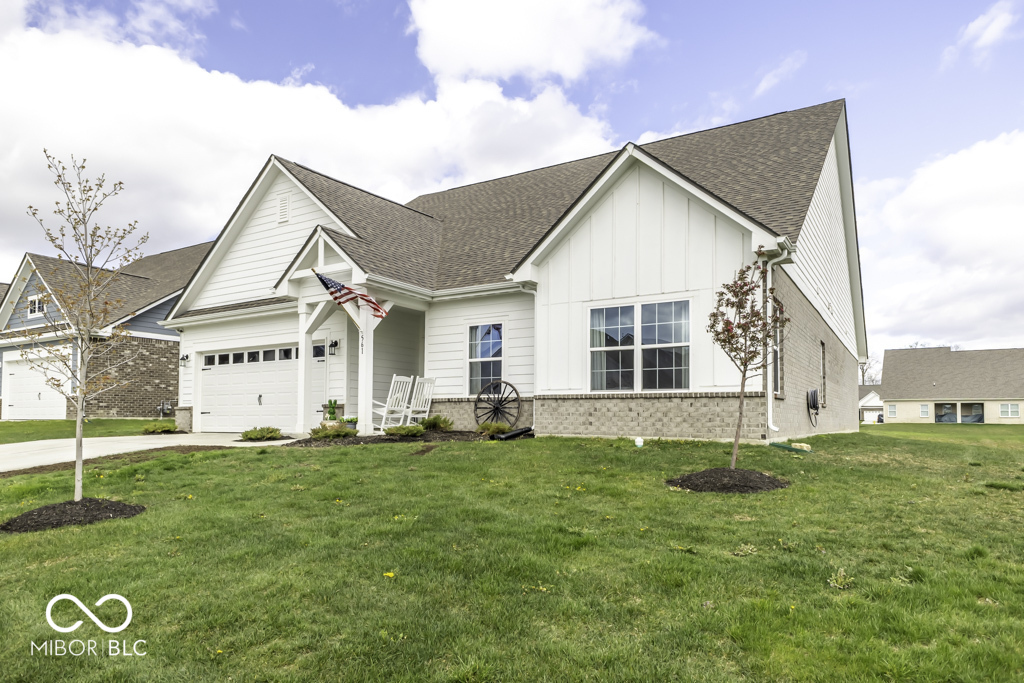 561 Riviera Place Greenwood, IN 46143 - Photo 1 of 23