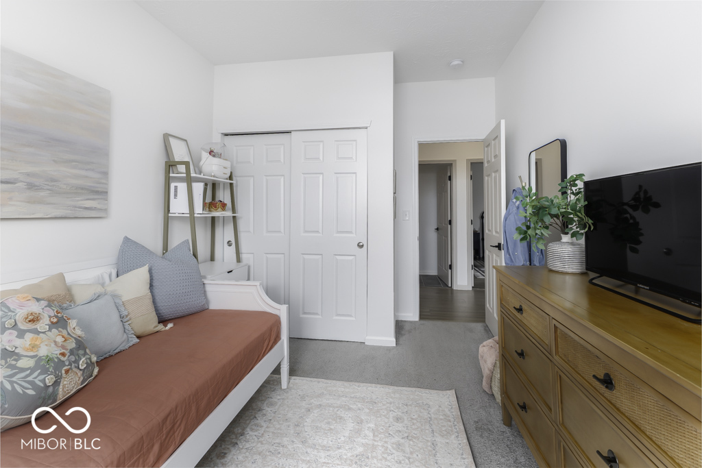 561 Riviera Place Greenwood, IN 46143 - Photo 20 of 23