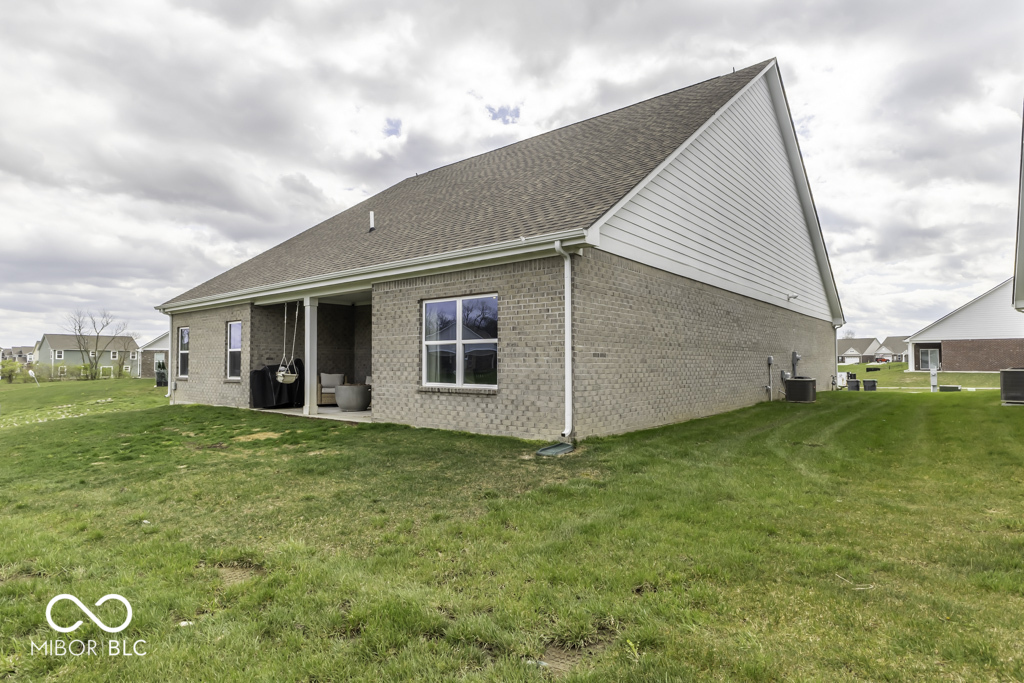 561 Riviera Place Greenwood, IN 46143 - Photo 22 of 23