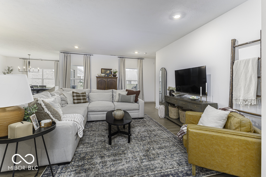 561 Riviera Place Greenwood, IN 46143 - Photo 7 of 23