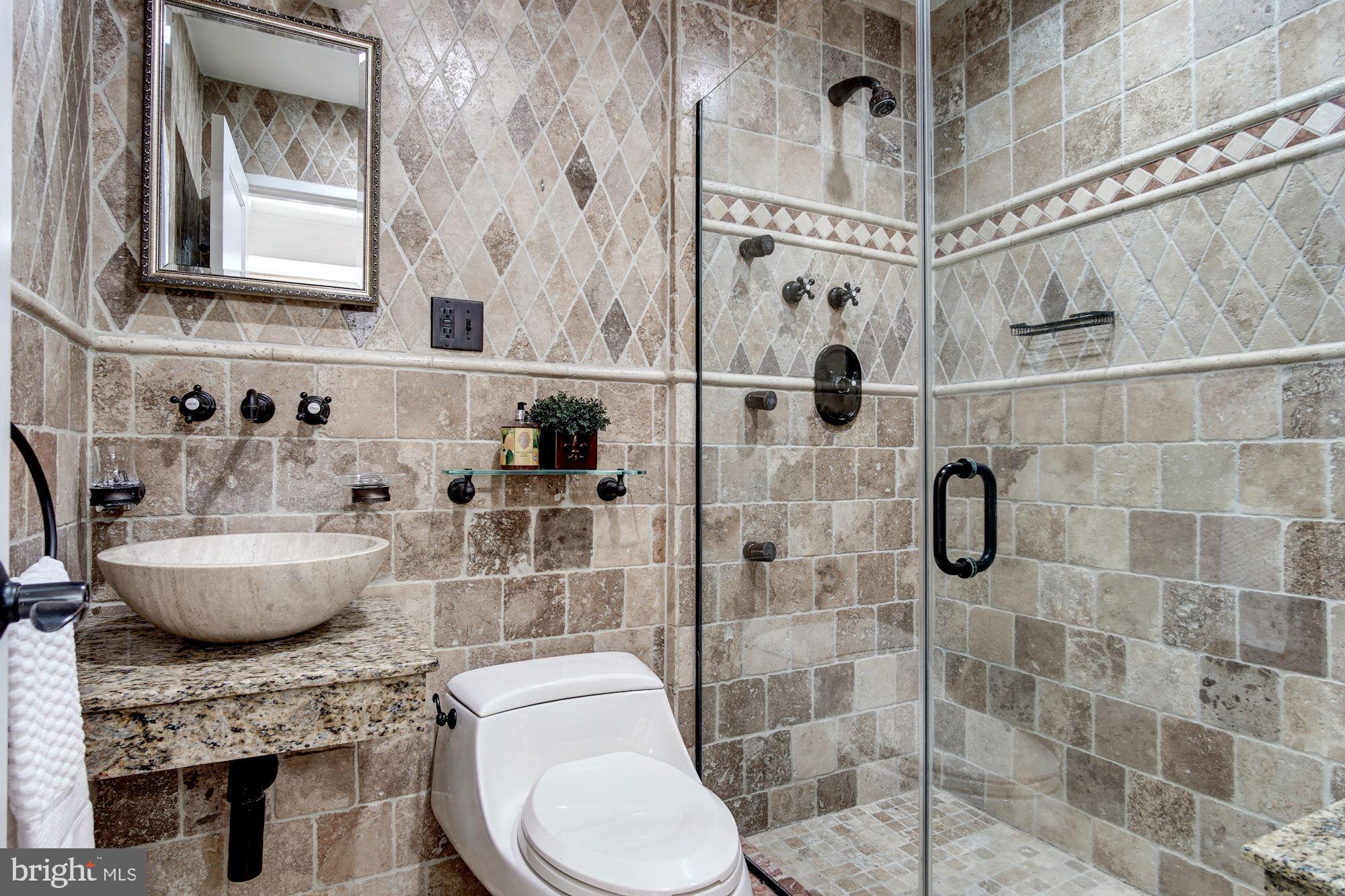 8166 Inverness Ridge Road Potomac, MD 20854 - Photo 18 of 35
