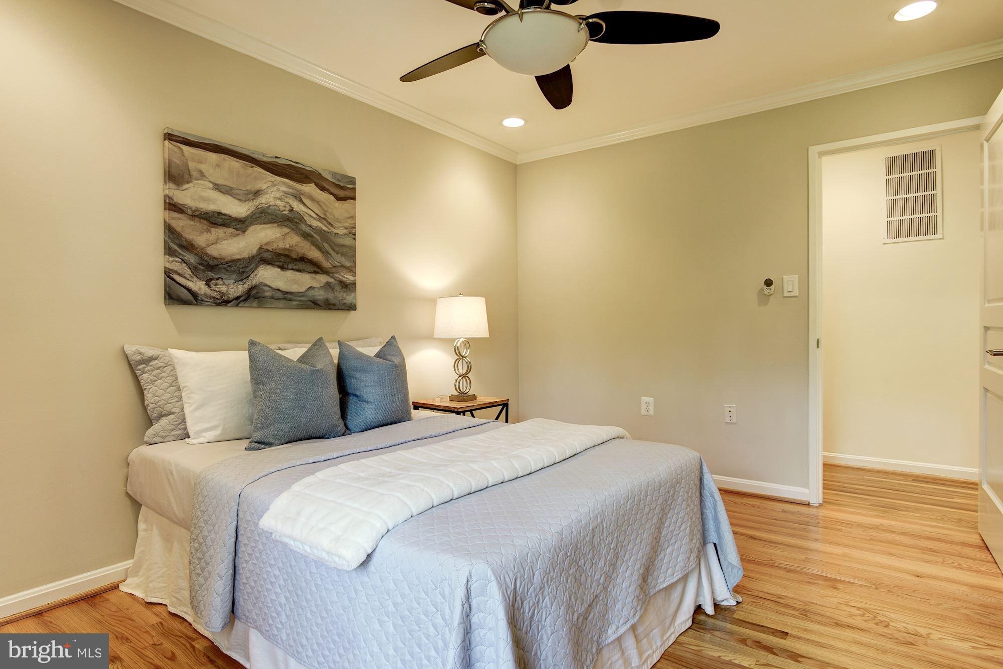 8166 Inverness Ridge Road Potomac, MD 20854 - Photo 21 of 35