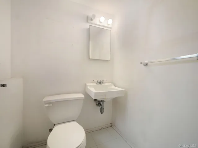 $954,000 | 6 Pennington Way, Spring Valley, NY 10977