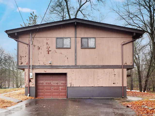 $954,000 | 6 Pennington Way, Spring Valley, NY 10977