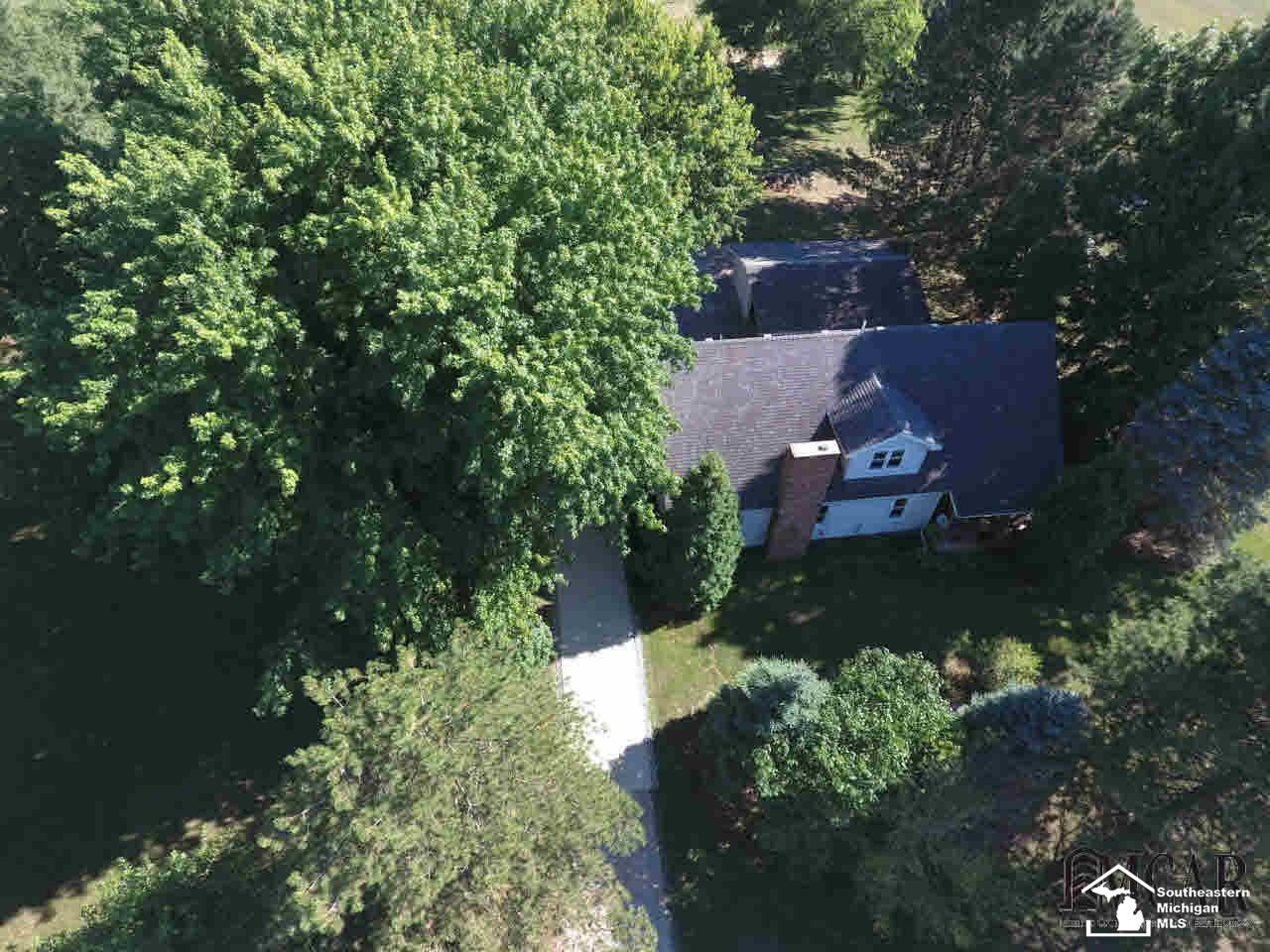 2383 Hubbard Road Monroe, MI 48161 - Photo 2 of 21 21203286-1.JPG