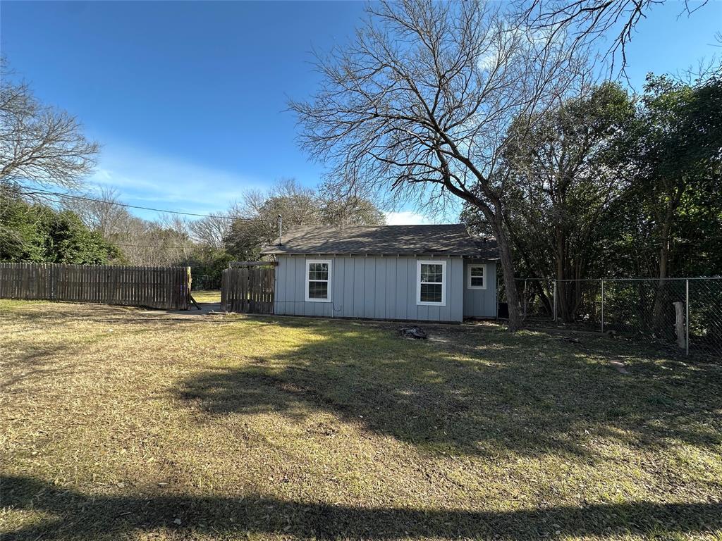 4101 North 19th Street Waco, TX 76708 - Photo 8 of 10