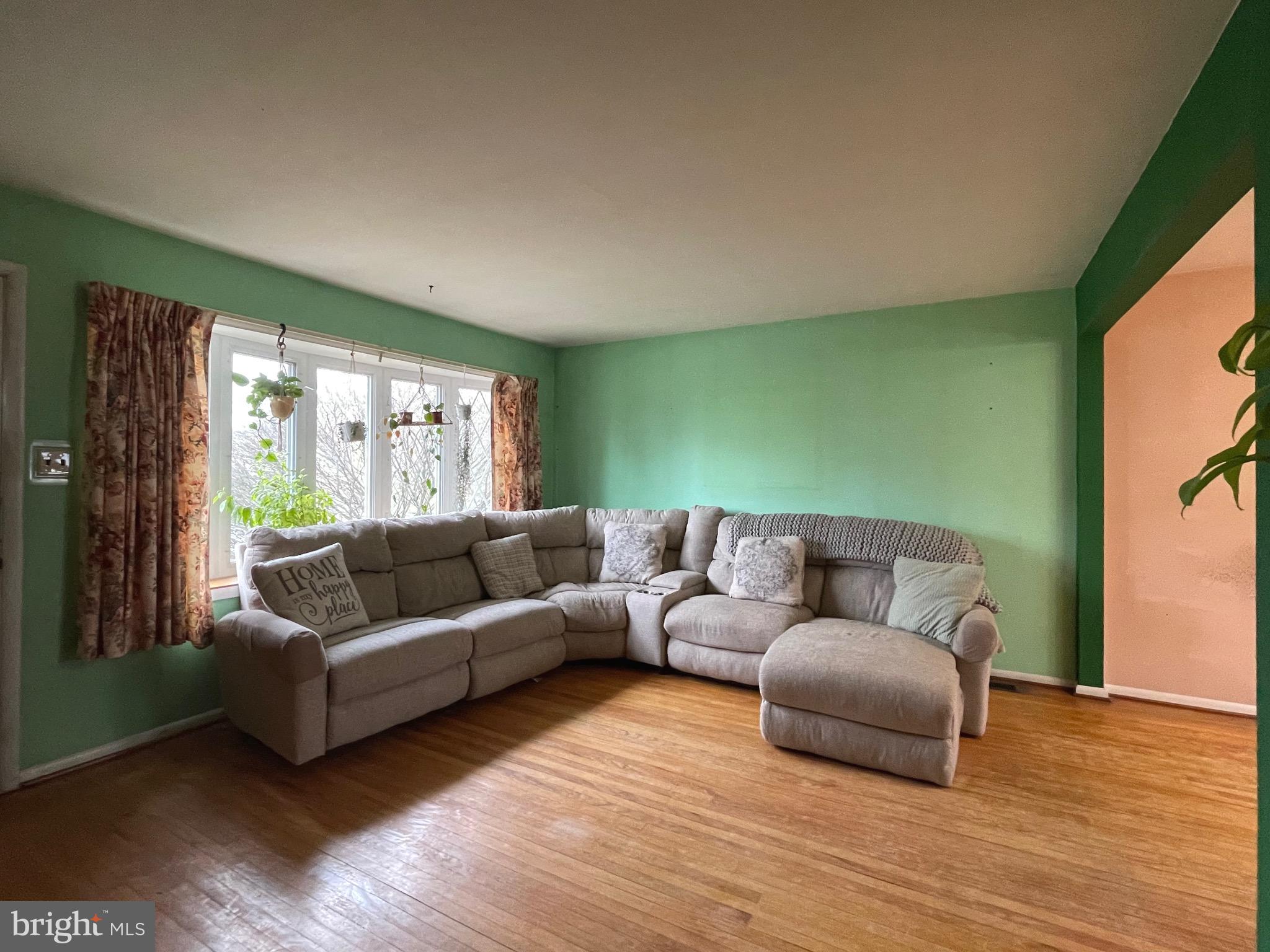 1000 Pross Road Lansdale, PA 19446 - Photo 4 of 24 Living Room