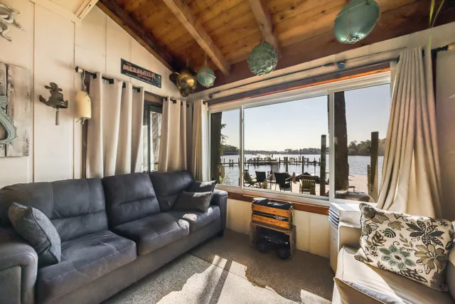 $459,000 | 47 Hidden Cove Drive, Valparaiso, FL 32580