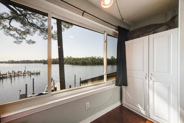 $459,000 | 47 Hidden Cove Drive, Valparaiso, FL 32580