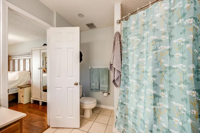 $459,000 | 47 Hidden Cove Drive, Valparaiso, FL 32580