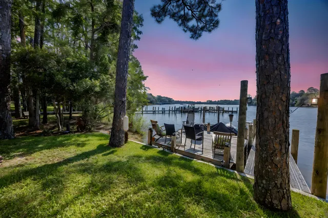 $459,000 | 47 Hidden Cove Drive, Valparaiso, FL 32580
