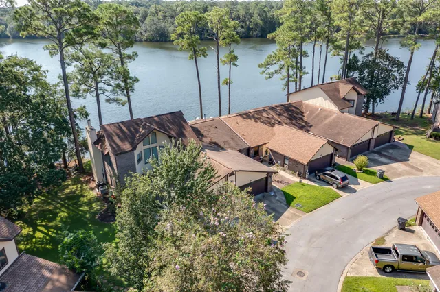$459,000 | 47 Hidden Cove Drive, Valparaiso, FL 32580
