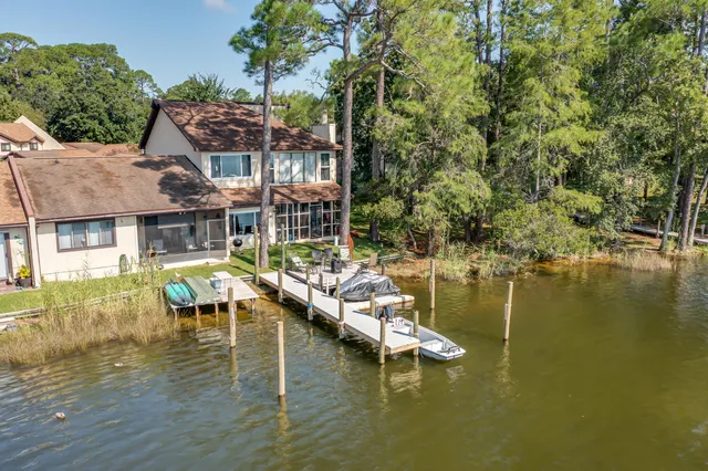 $459,000 | 47 Hidden Cove Drive, Valparaiso, FL 32580