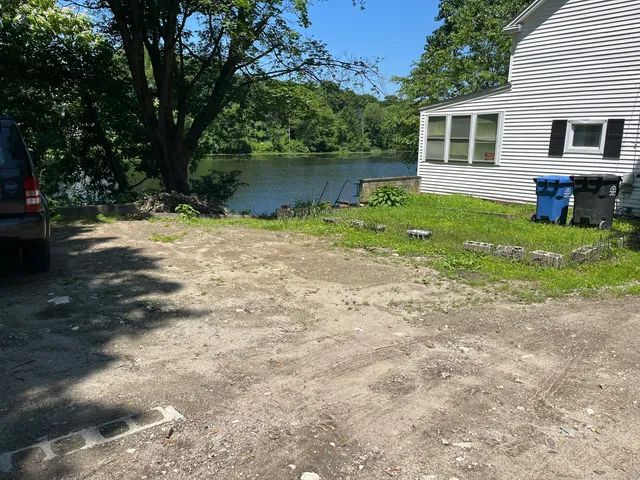 $1,200 | 47 Commerce Avenue, Unit E, Killingly, CT 06239