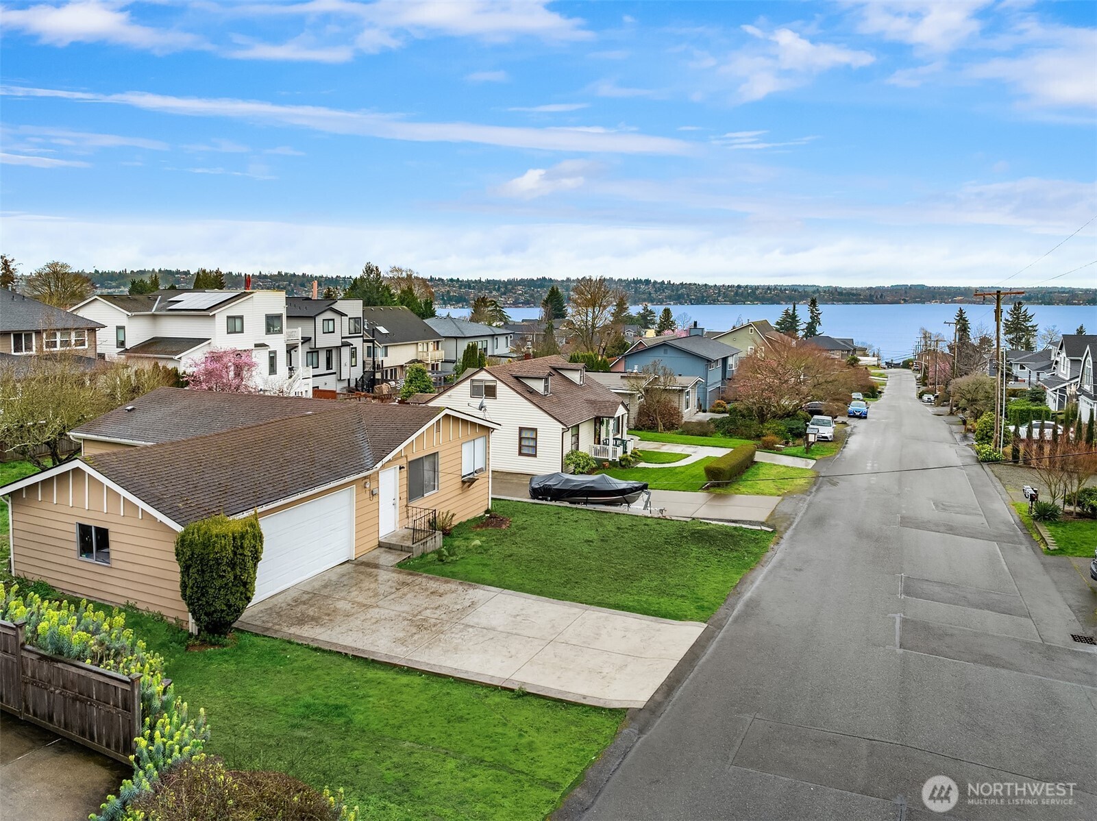 1111 North 33rd Street Renton, WA 98056 - Photo 2 of 9 Gallery Image 2