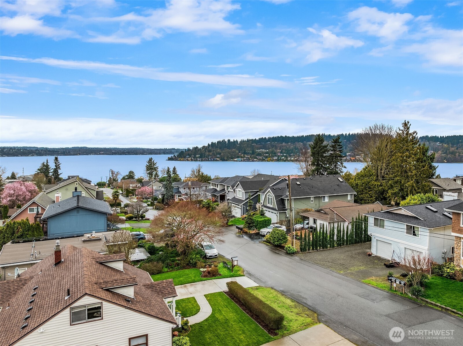 1111 North 33rd Street Renton, WA 98056 - Photo 5 of 9 Gallery Image 5