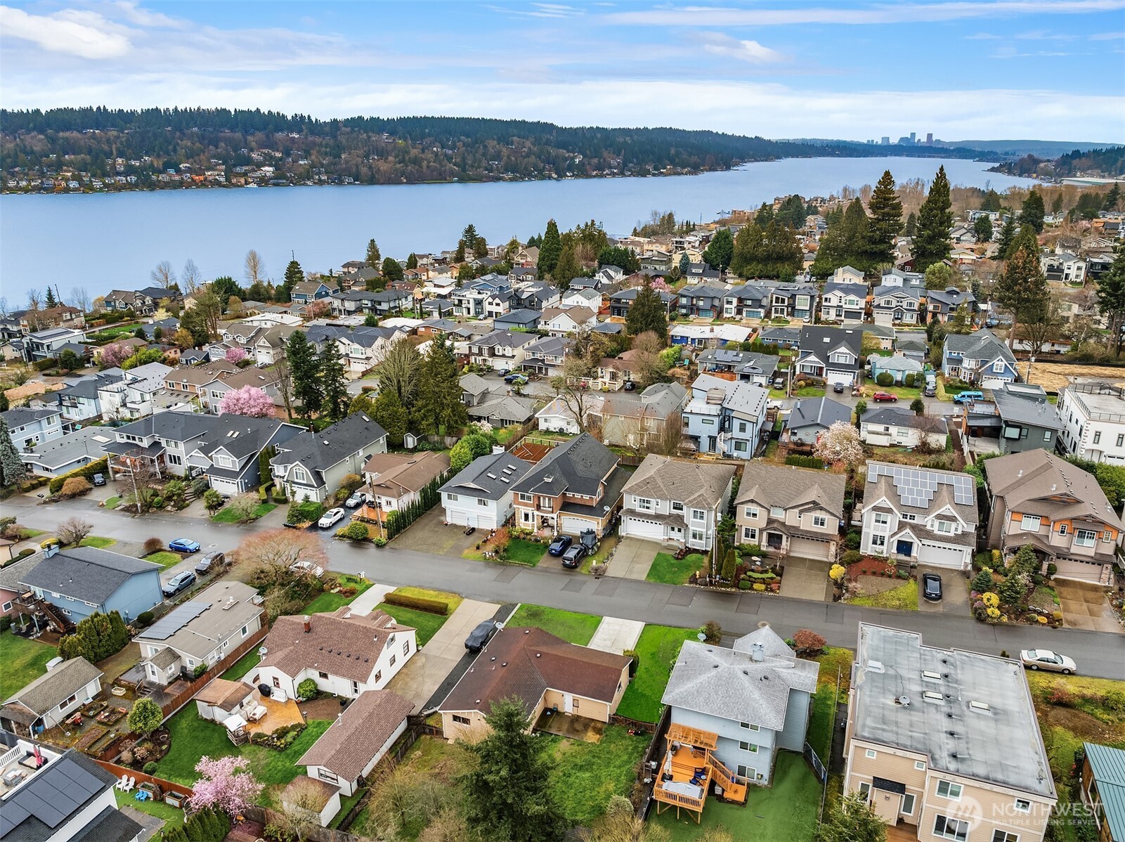 1111 North 33rd Street Renton, WA 98056 - Photo 6 of 9 Gallery Image 6