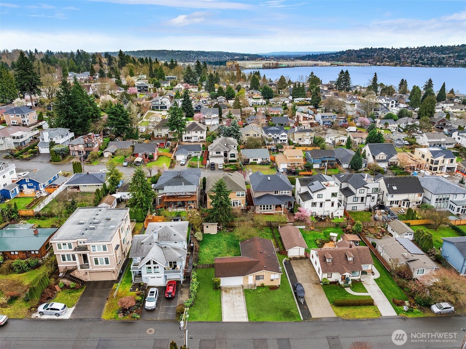 1111 North 33rd Street Renton, WA 98056 - Photo 7 of 9 Gallery Image 7