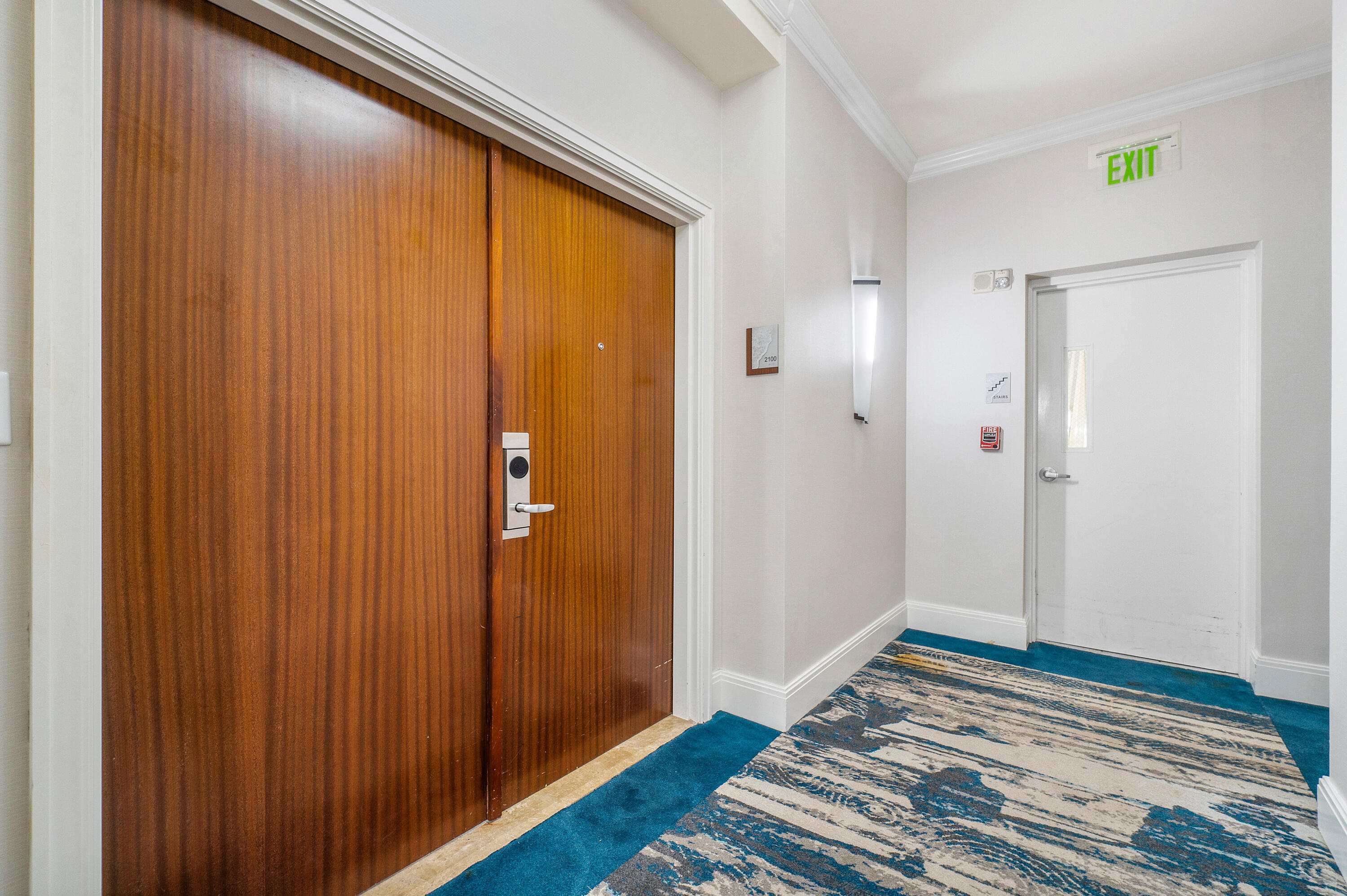 3800 North Ocean Drive Riviera Beach, FL 33404 - Photo 12 of 51 a view of room