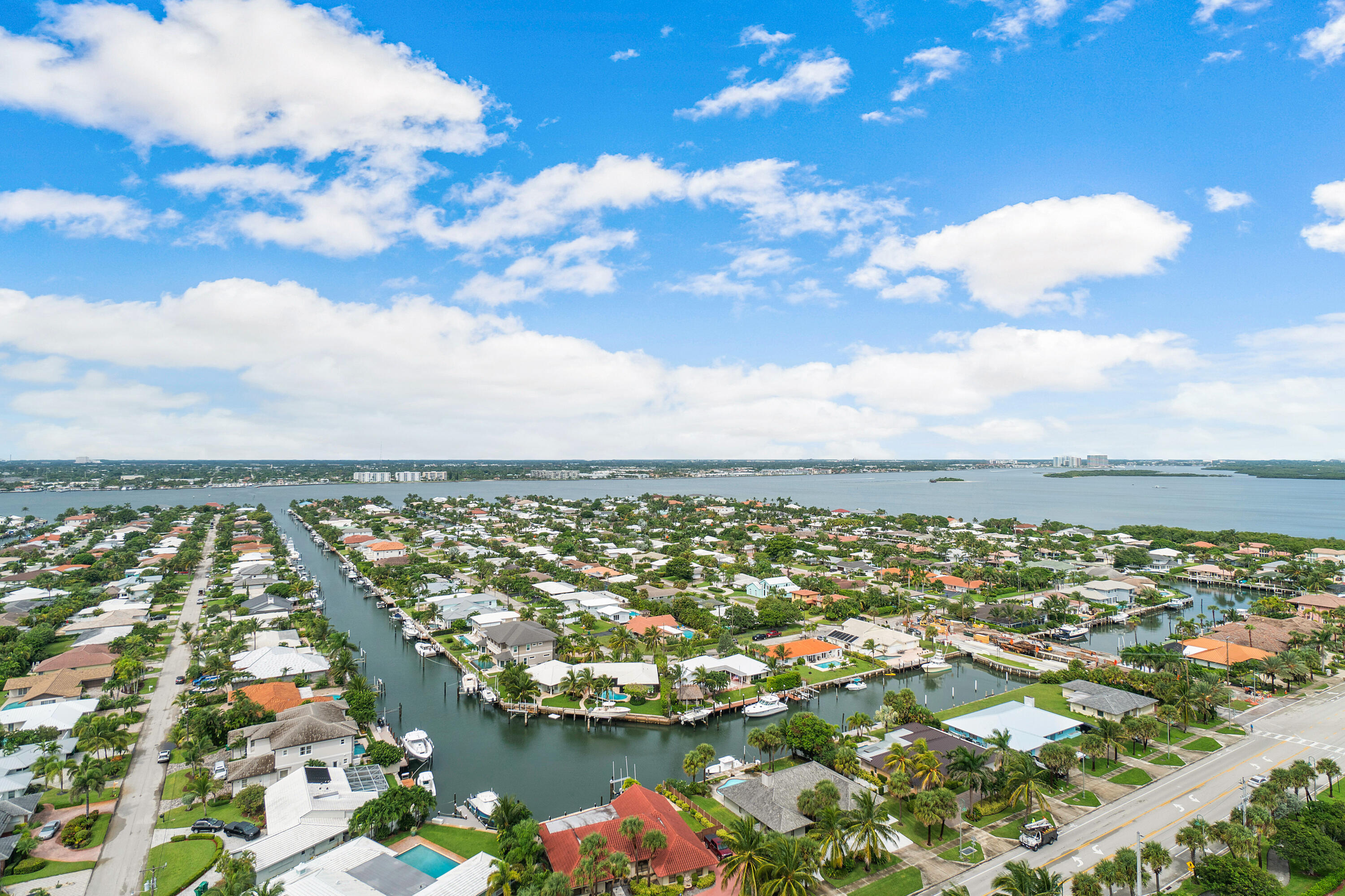 3800 North Ocean Drive Riviera Beach, FL 33404 - Photo 24 of 51 an aerial view of residential houses with outdoor space