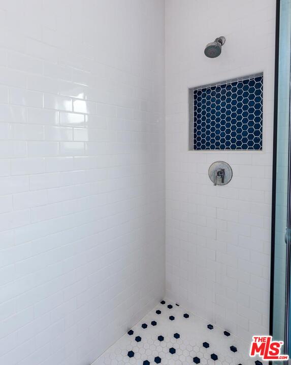 1706 Preuss Road Los Angeles, CA 90035 - Photo 14 of 23 Gallery Image 14