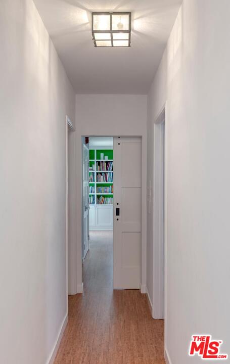 1706 Preuss Road Los Angeles, CA 90035 - Photo 7 of 23 Gallery Image 7
