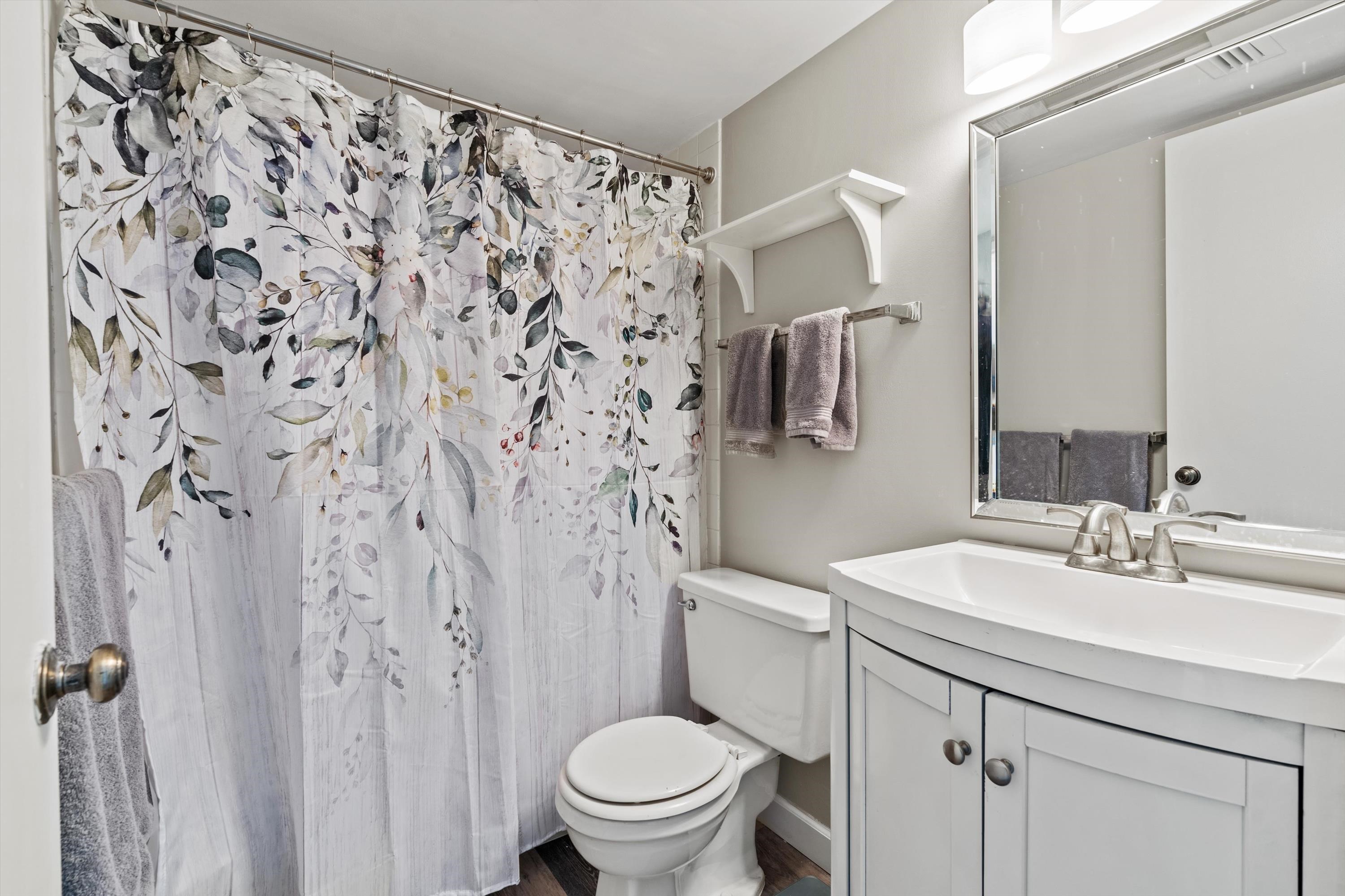 13 Alcira Court St. Augustine, FL 32086 - Photo 16 of 26 Full bathroom featuring vanity and curtained shower