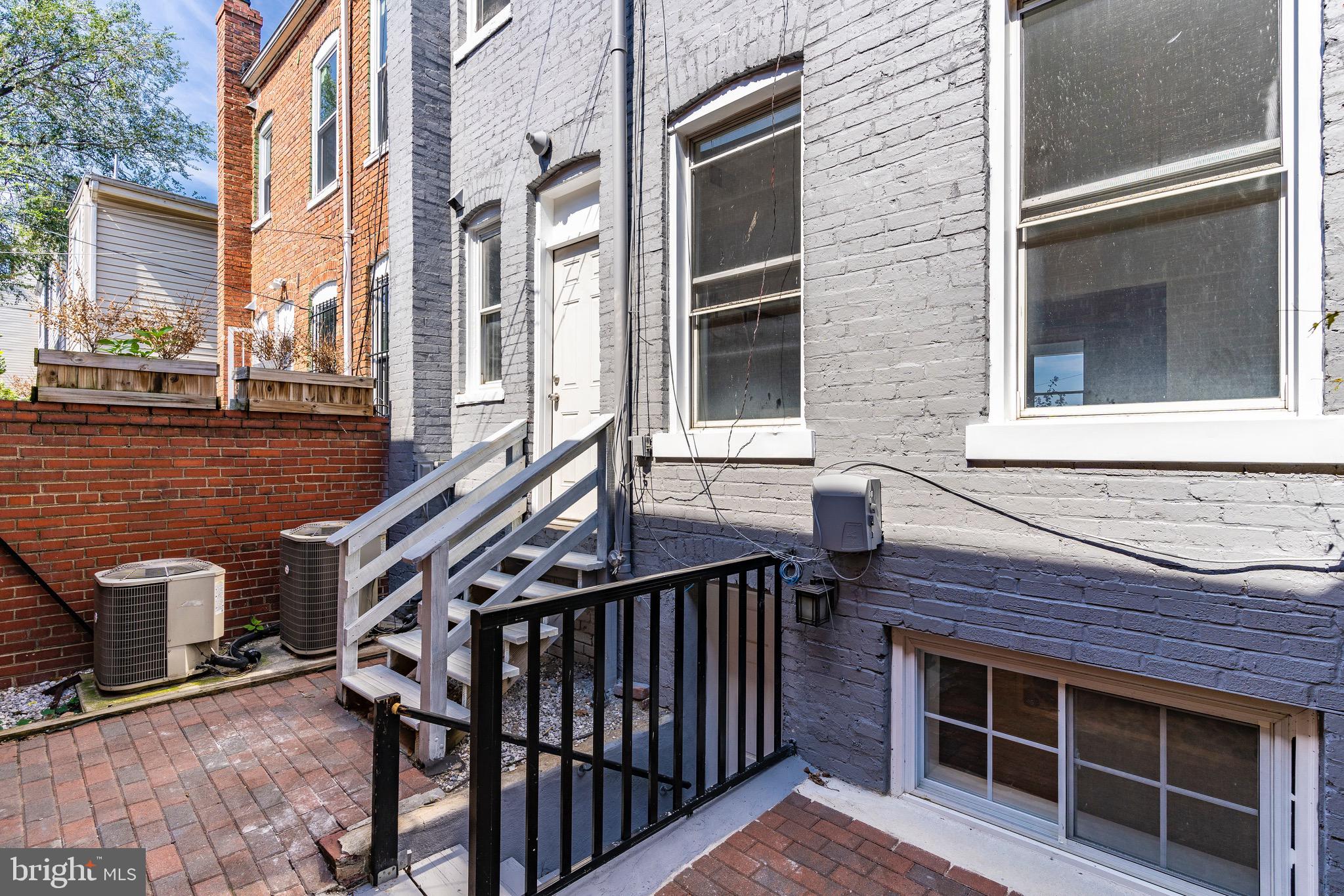 710 Columbia Road Northwest, Unit B Washington, DC 20001 - Photo 11 of 13