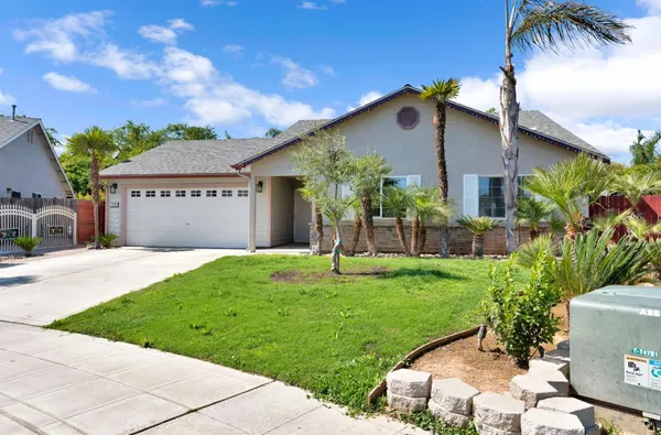 $390,000 | 1350 East Jefferson Circle, Reedley, CA 93654