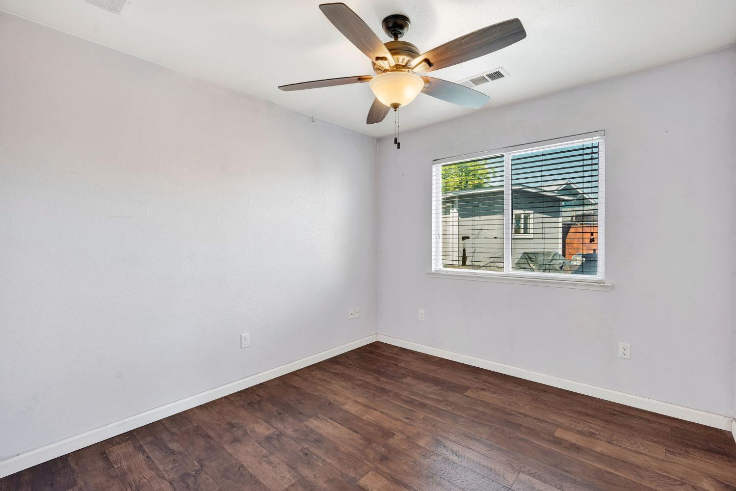 1350 East Jefferson Circle Reedley, CA 93654 - Photo 21 of 31